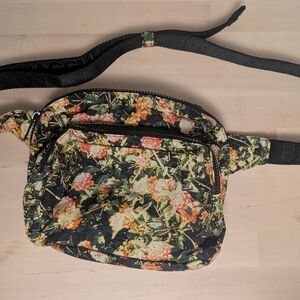 Baggu Floral Photo Print Belt Bag